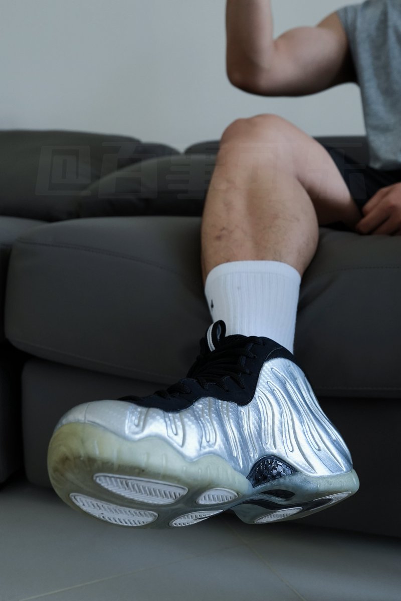 😐来把头埋进鞋里