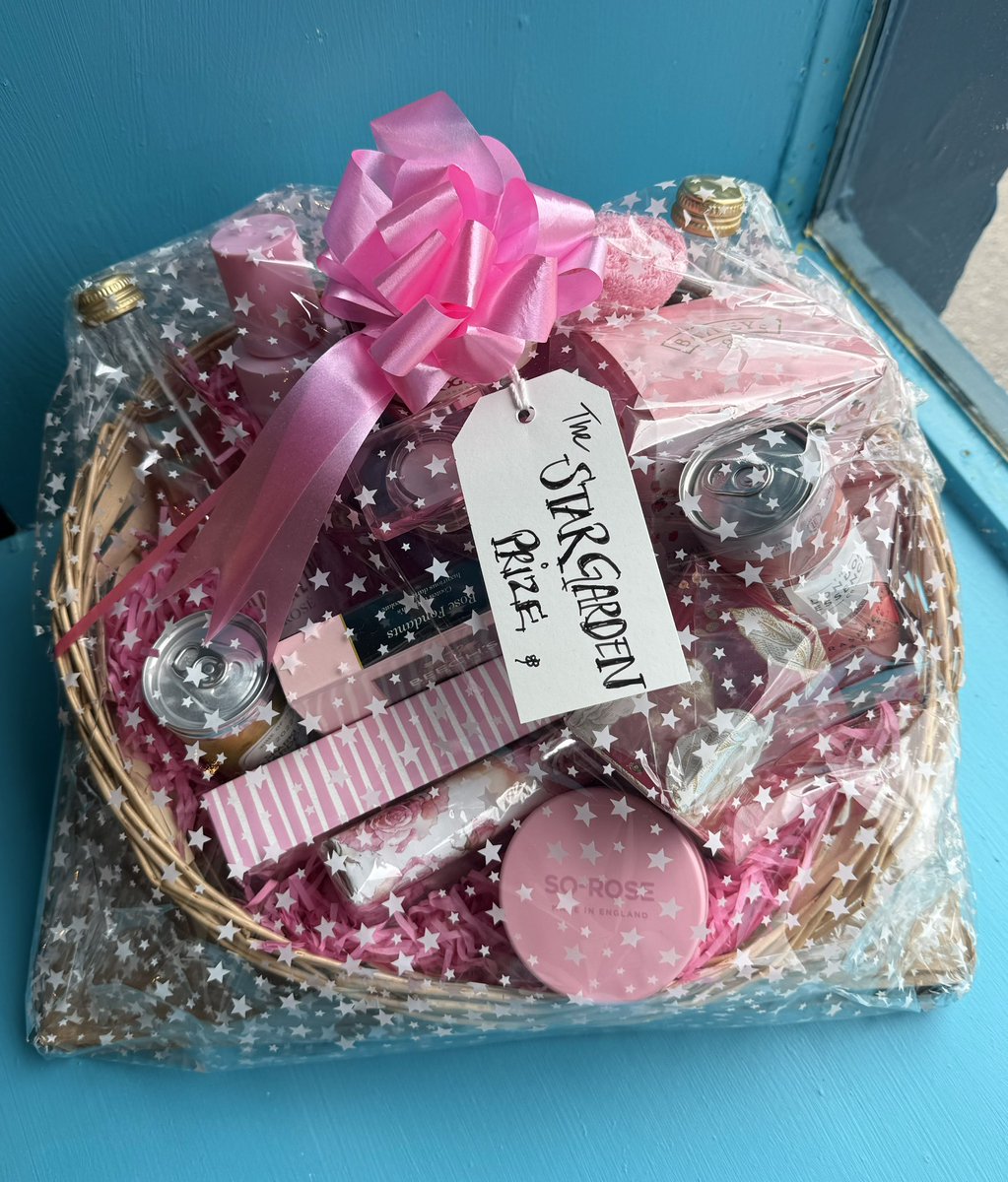 CreativeCrieff's tweet image. ⭐️Competition Time⭐️

Q-“A famous Scottish Poet is thought to have worshipped in a tent in Crieff. Name the Poet and their poem about a flower.”

Competition closes 1st July (today) at 5pm, winner announced 2nd July.

Good luck!!

#CreativeCrieffStarGarden #competition