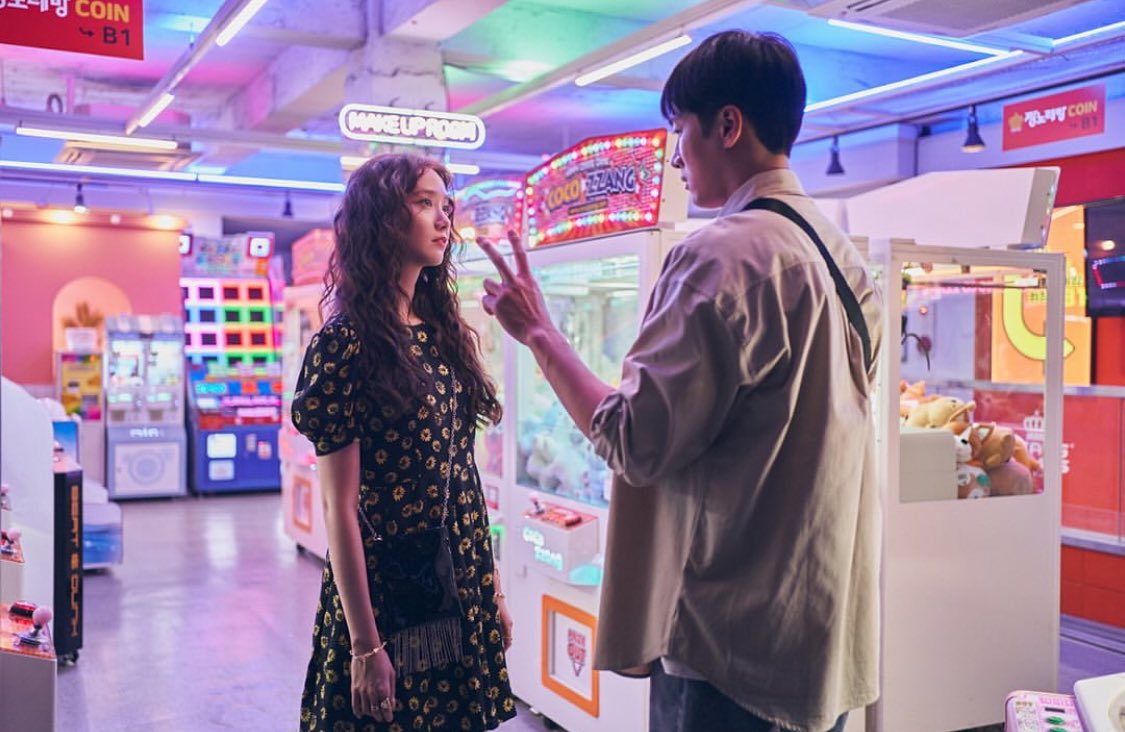 Angelwhite530's tweet photo. It seems like Seonji will be a colorful crazy girl, I really can't wait to meet her. And Gilgu, thank you for taking care of her 🤗😂🤣😈

#PrettyCrazy
#TheDevilHadMovedIn
#LimYoonA #YoonA
#AhnBoHyun https://t.co/HY9nQ6wAef
