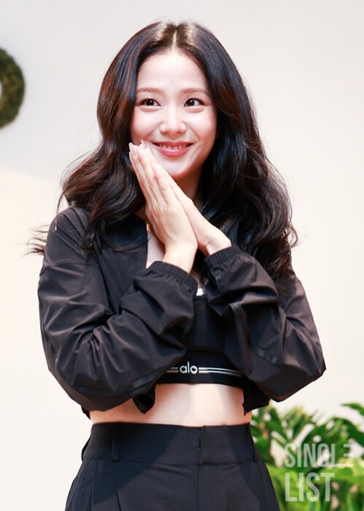 KIM JISOO!  JISOO WITH ALO IN SEOUL #JISOOxAloSeoul #JISOO