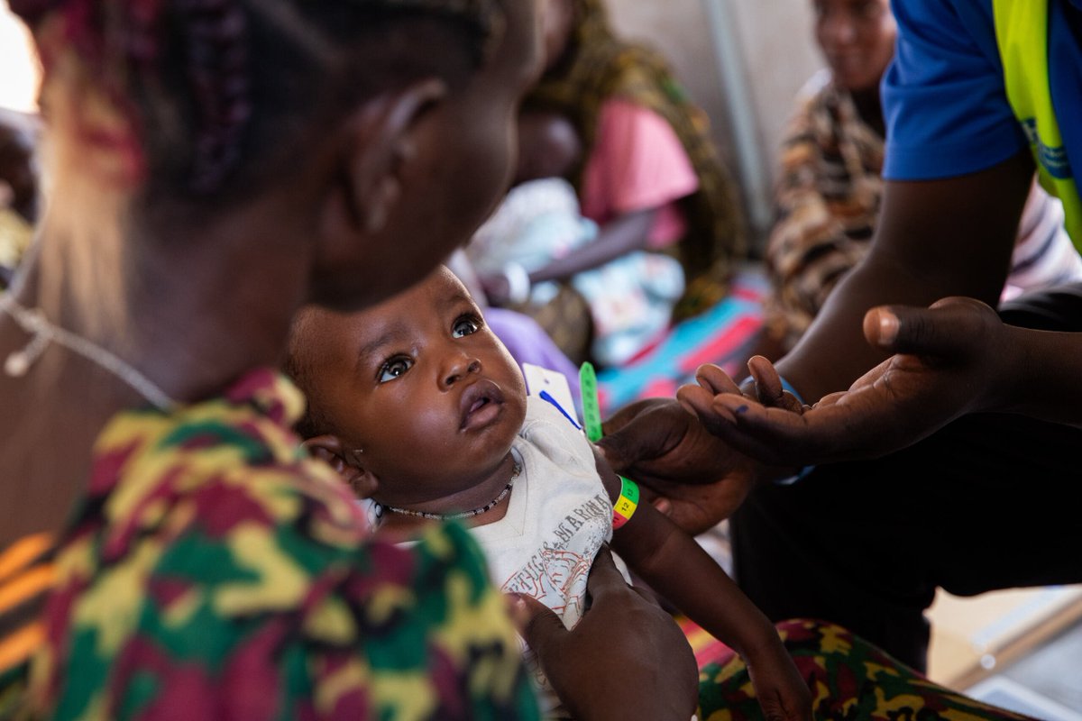 WFP_SouthSudan's tweet image. Grateful to @UNCERF 🇺🇳 for their generous $1.7 million contribution to support WFP’s lifesaving food and nutrition assistance in #SouthSudan
With 7.7M people food insecure and 2.3M children at risk of malnutrition, this support is more crucial than ever💙