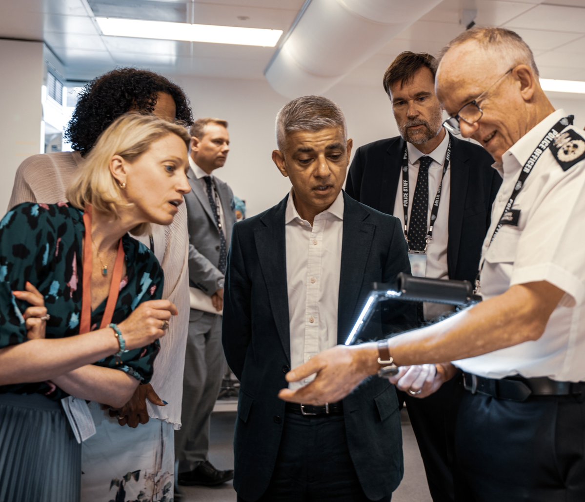 I’ve made tackling violence against women and girls a top priority.

I joined Sir Mark Rowley in the Met’s Forensic Crime Lab HQ to see revolutionary new technology, backed by support from City Hall, that makes it easier to visualise bruising on victims of violence.