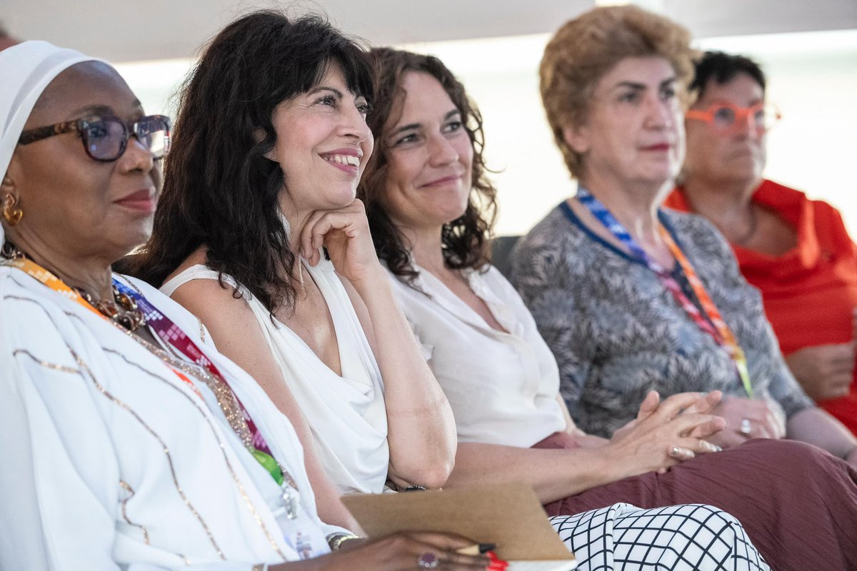 Soc_Intl's tweet image. Desde Sevilla, la Internacional Socialista reclama una reforma audaz del sistema financiero global 🌍. Las fuerzas progresistas deben liderar el camino hacia un futuro más justo y sostenible para todos ✊🌱.
From Seville, the Socialist International calls for a bold reform of…