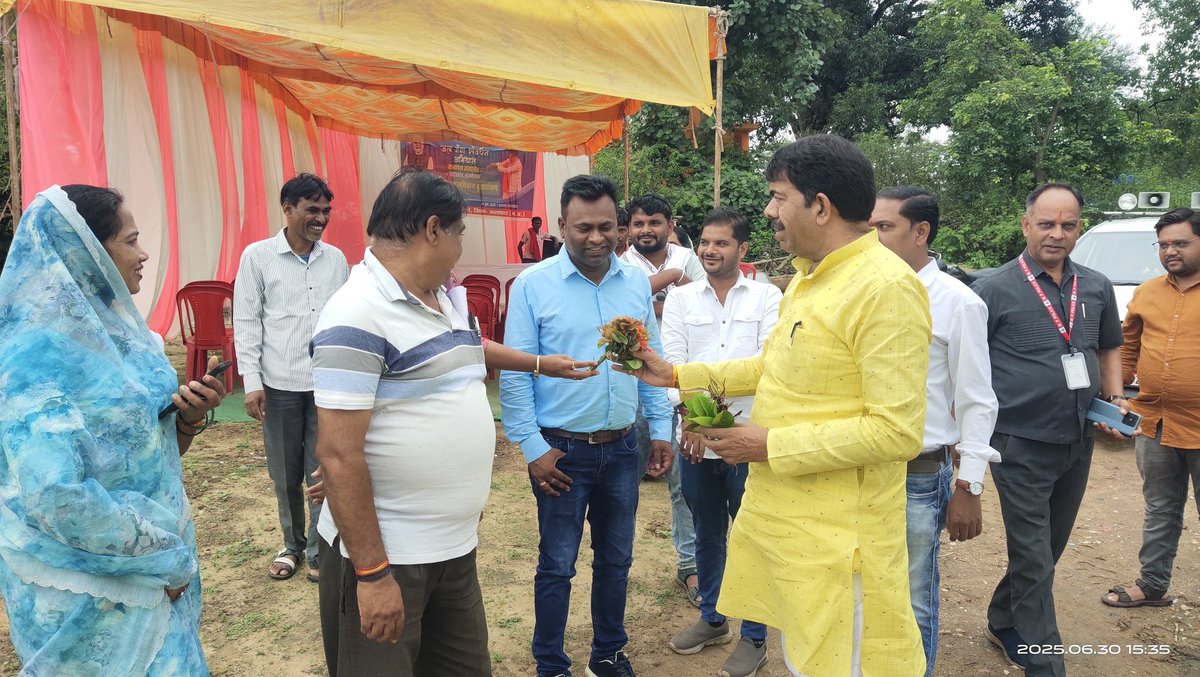 PradeepJGudda's tweet photo. विगत दिवस जल गंगा संवर्धन अभियान के समापन समारोह में मुख्य अतिथि के रूप में सम्मिलित हुआ।

नगर पालिका परिषद द्वारा 30 मार्च से 30 जून तक जल गंगा संवर्धन अभियान का संचालन किया गया।
इस अभियान के अंतर्गत जल स्त्रोतों, नदी, तालाब तथा कुओं के संरक्षण का कार्य किया गया। https://t.co/AjqD0lCdbU