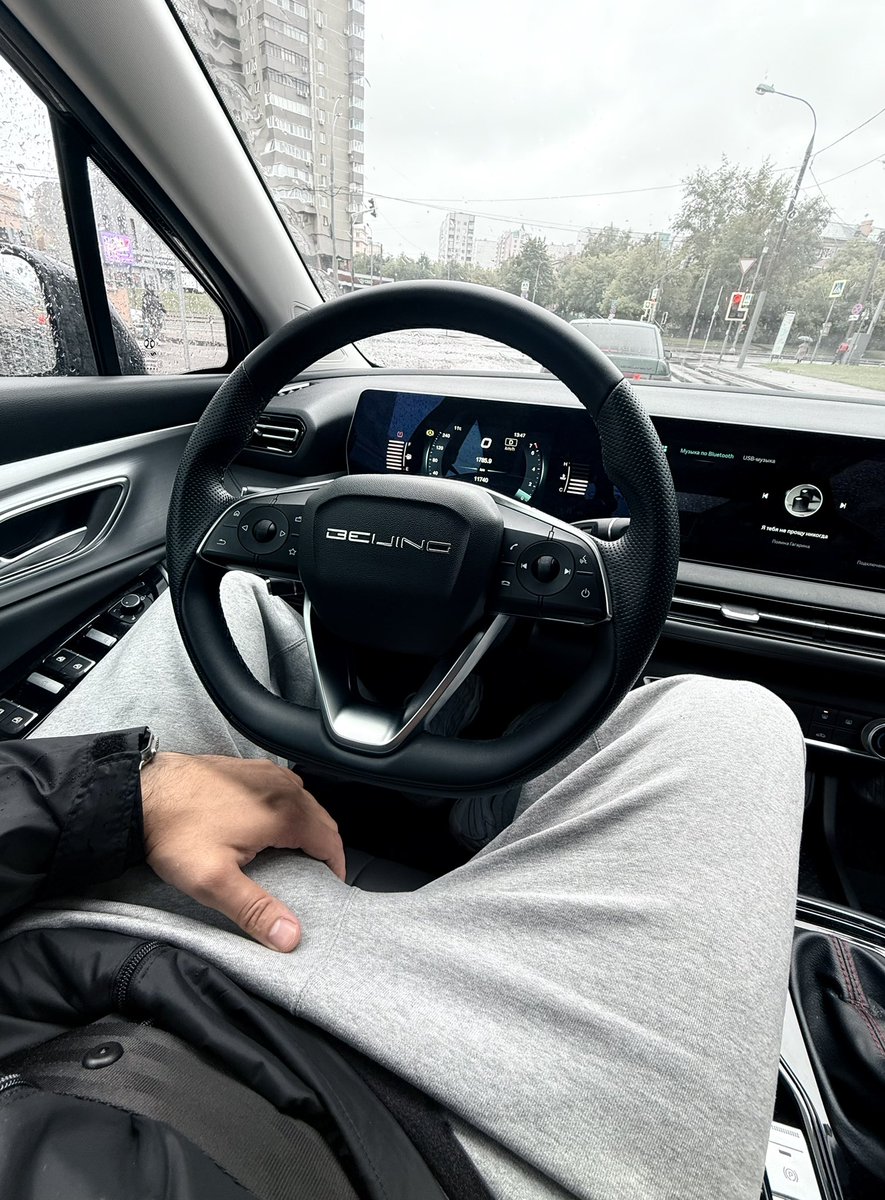 bobbybo_'s tweet photo. Секс в машине был ? https://t.co/u8YDdlSAqr
