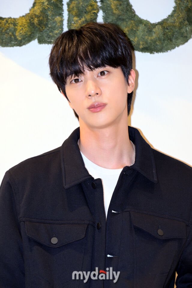 JinBase_'s tweet photo. K Media Photos Jin at Alo 🥰🥰🥰🥰

JIN AT ALO SEOUL
#JinxAloSeoul https://t.co/P023fKMKdr