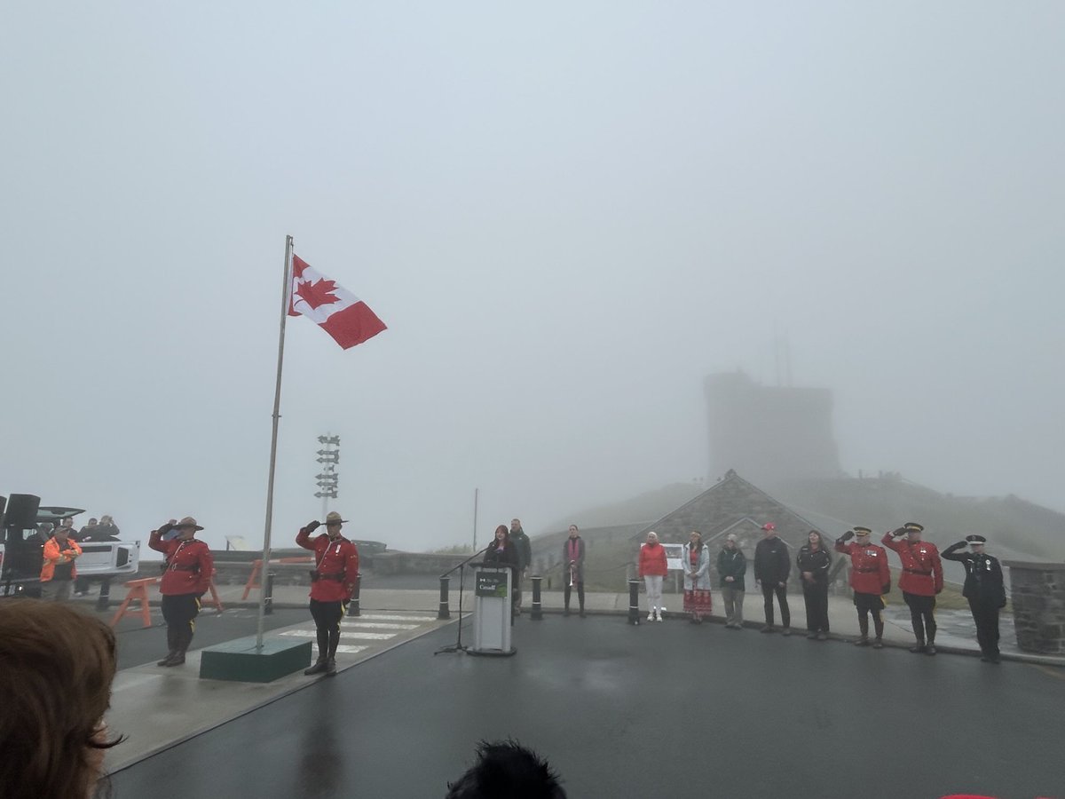 It was a privilege to witness this morning’s “Sunrise” ceremony on Signal Hill in St. John’s, Newfoundland &amp; Labrador as #CanadaDay dawns on The True North, Strong and Free!🇨🇦1/2…