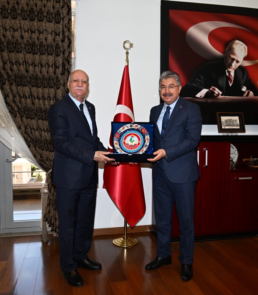 Osmaniye temaslarım çerçevesinde Valiliğimizi ziyaret ederek Sayın Vali Dr. Erdinç Yılmaz ile bir araya geldik. Misafirperverliği için Sayın Valimize teşekkür ediyorum.