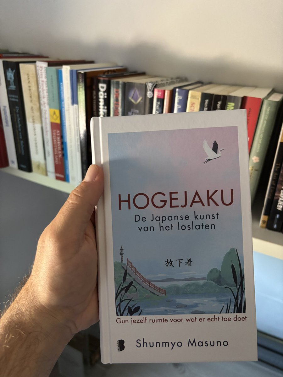 VITRIOL2804's tweet image. Just started reading Hogejaku by Shunmyo Masuno — The Japanese art of letting go. A calm reminder to create space for what truly matters. 🌿🗻