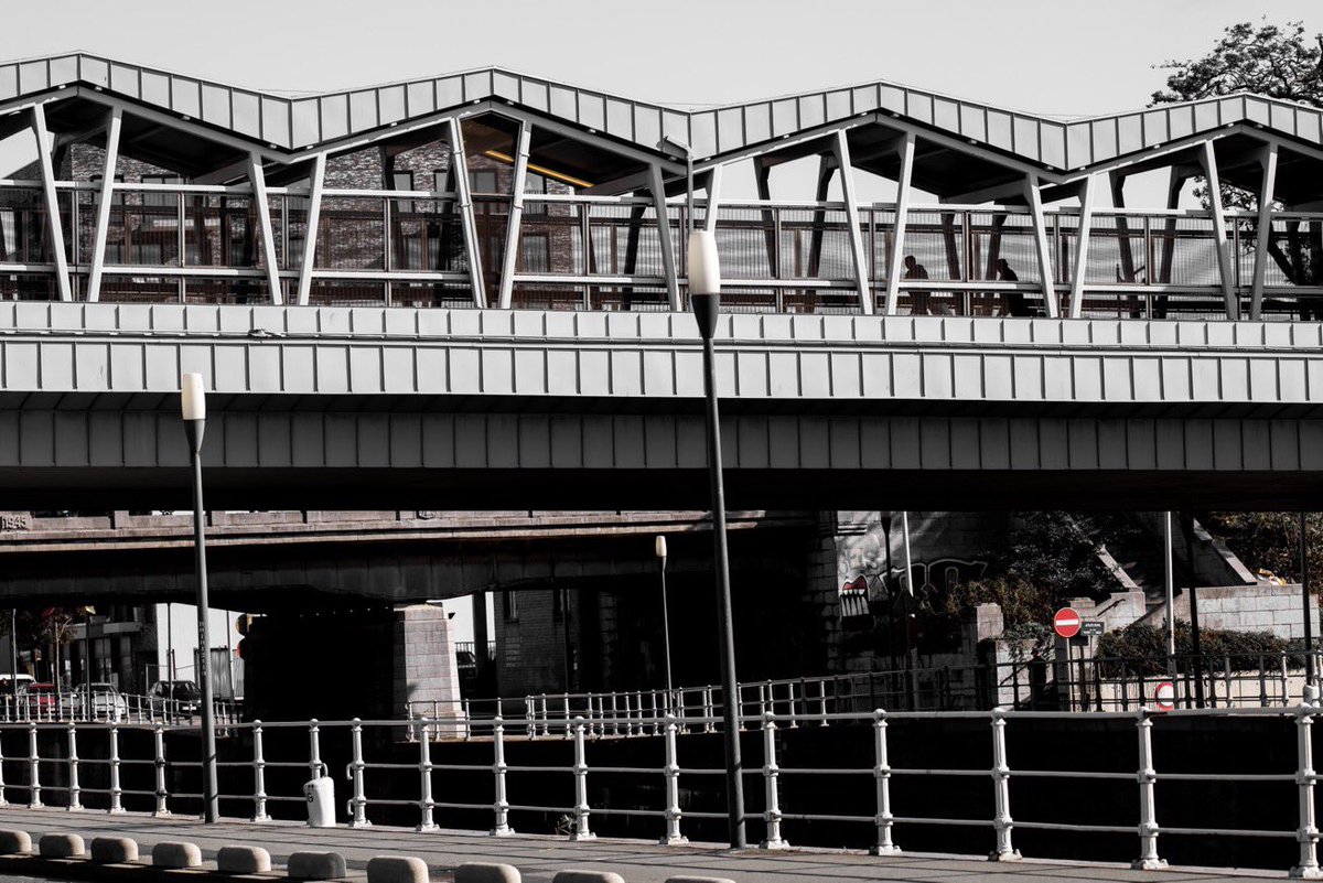 Fusion17863777's tweet image. r e t r o 
                f u s i o n 

photo 1625

#Brüsel #structures 

 #KnAL 

#Metro

#bruxellisation 

l’intérêt pour l’aspect aperçu n’est jamais complètement indépendant de l’intérêt à l’apercevoir 

—— Bourdieu 

#NikonD850 #SigmaArt135mm
