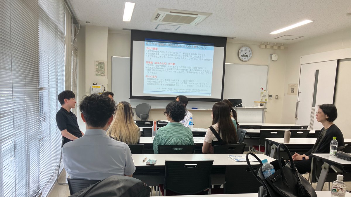infoictj's tweet image. 情報労連は、学生に「働くこと」のリアルを知ってもらうために、若手社会人と意見を交わす「明日知恵塾」を開催しています。
今回は埼玉大学、禿先生のゼミに伺い、”入社前後のギャップ”や"管理職・キャリア形成"等をテーマに実体験を交えた社会人の話に、学生からの質疑も尽きないほどでした。