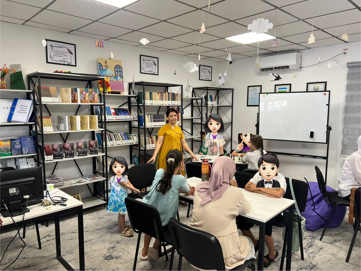 madaminov_avaz's tweet image. Yunus Rajabiy mahalla kutubxonasi 📚
Ta’tilda bolalar bilan gavjum 👍🏻