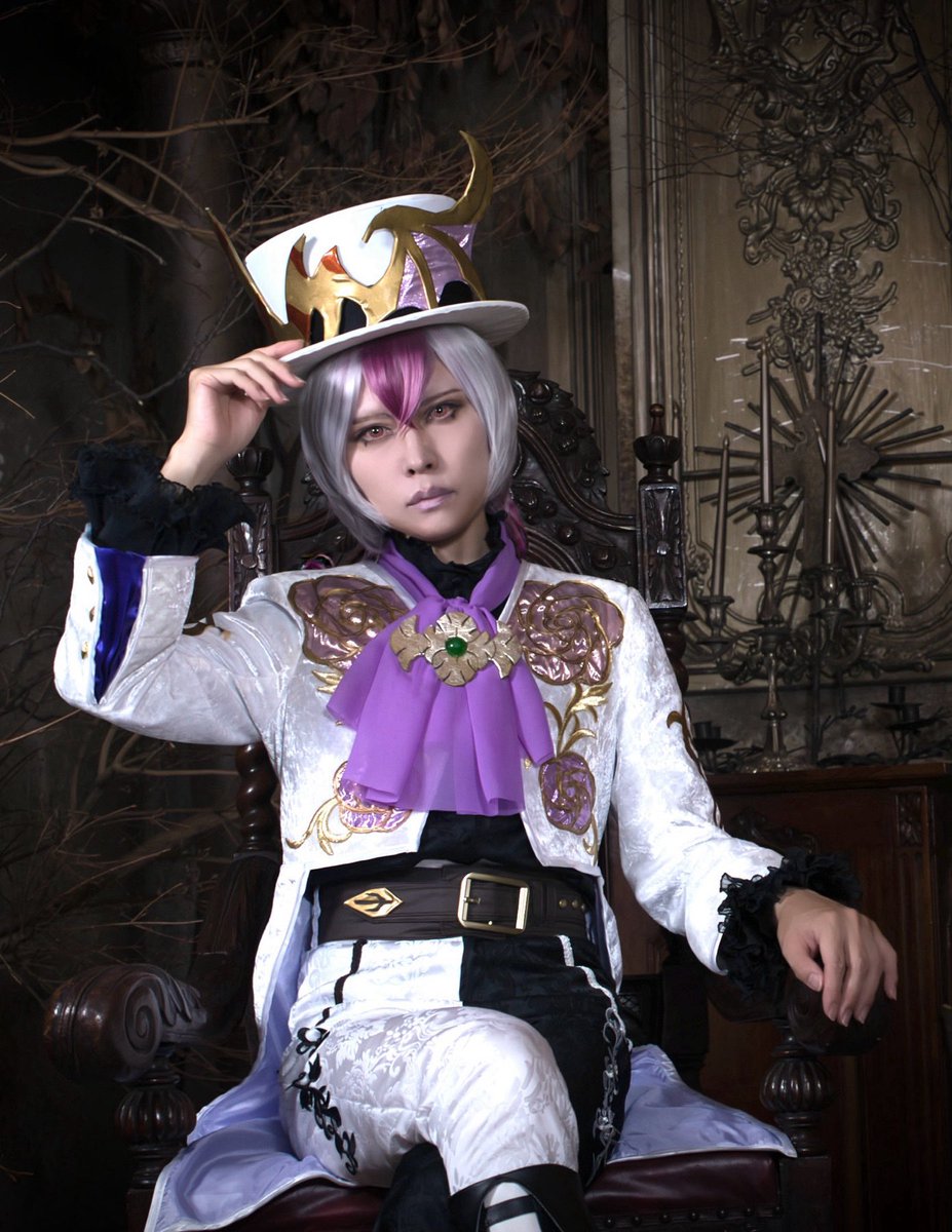 サガエメラルドビヨンド
コスプレ⚠️

闇の王🦇シウグナス

撮影📸あすkaさん<a href="/asukatwac/">あすka</a>