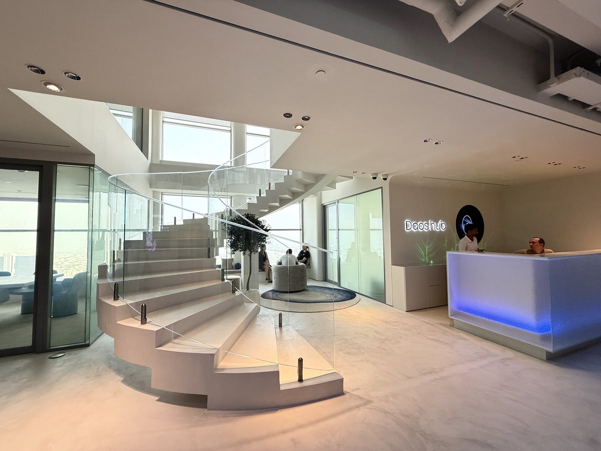 had a meeting at the super cool, Inception inspired office of <a href="/Daoshub/">Daos hub Dubai</a>