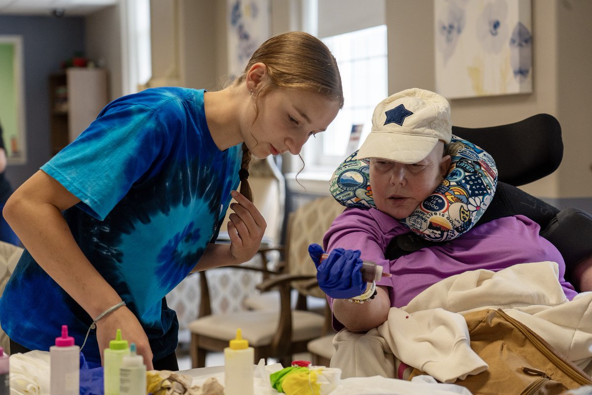 Sports4Vets's tweet photo. Bravo to these youth for sharing fun tie-dye shirt techniques with Veterans residing at @BattleCreekVAMC. 

Summer Serve is a program for local high schoolers to volunteer with Veterans.  
#Arts4Vets https://t.co/10VQ4RN8QQ