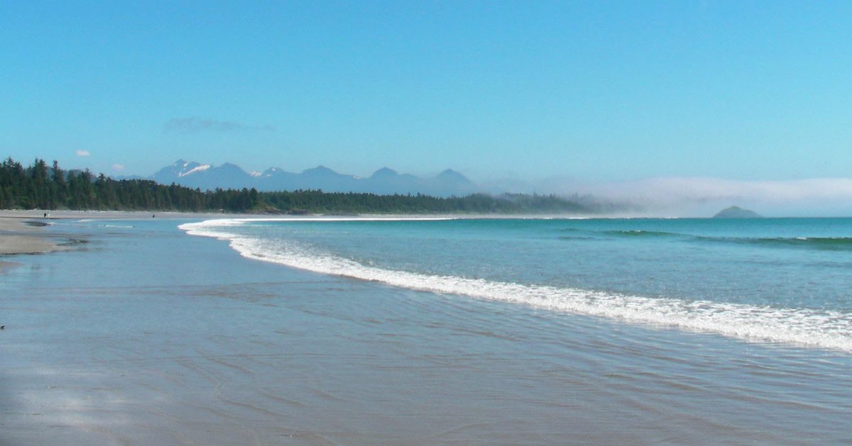 skogmannn's tweet image. Happy Canada Day 🇨🇦❤️🤍

Here are my favourite pics I’ve taken at each coast 😁

- Tofino, BC
- Gros Morne, Newfoundland &amp;amp; Labrador