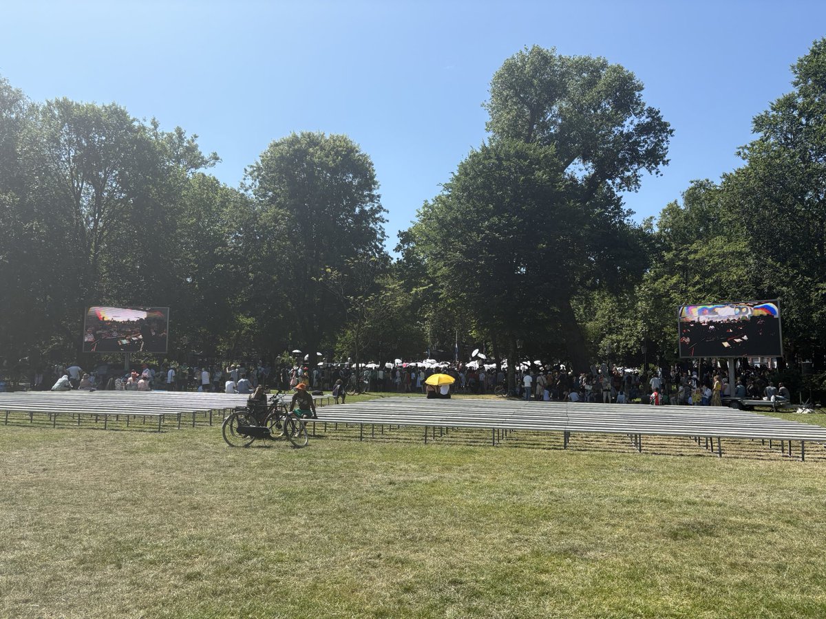 Leuk, die schermen. Maar ze hadden beter omgedraaid kunnen worden 🥵 #ketikoti