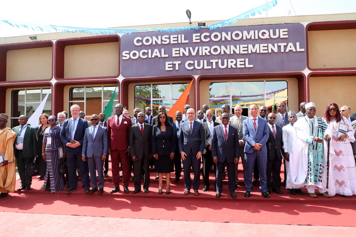 UCESISF's tweet photo. Assemblée générale d'Abidjan 
- @AkaAouele devient Président @UCESISF 2025-28
- Les Conseils 🇧🇪🇧🇯🇫🇷🇲🇦🇲🇷🇨🇩🇷🇴au Bureau 
- Des priorités: #francophonieéconomique, patrimoines culturels et transition climatique 
https://t.co/OgVH8tv1Ct https://t.co/OZNKgHOHrz