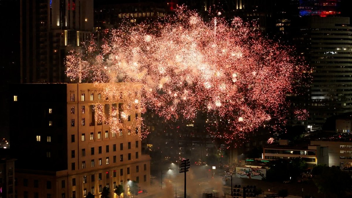 4th of July fireworks in the Carolinas 🎇

Here’s a list of this year’s biggest events: bitl.to/4mJk?utm_sourc…