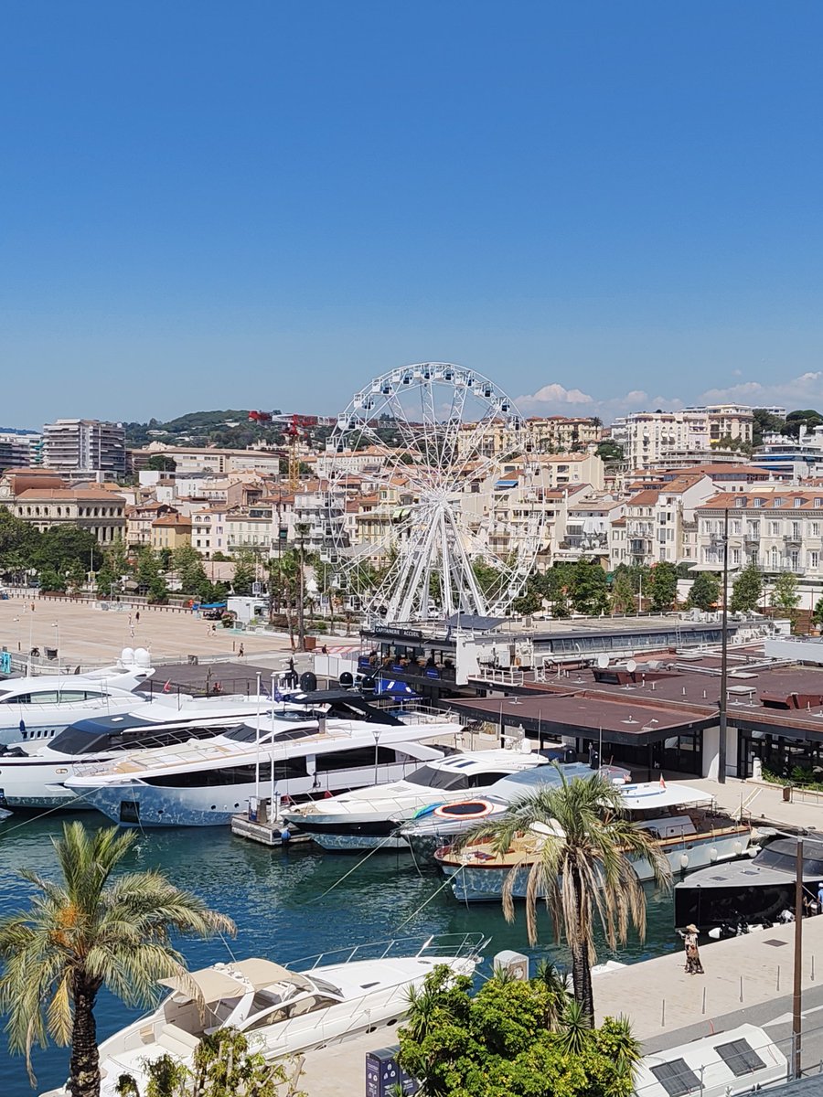 luca_techops's tweet image. Day 1 at ethCC was a blast! 
So much energy and insightful discussions. It&apos;s clear that as crypto continues its institutional adoption, we&apos;ll see more TradFi players making strategic &quot;buy vs. build&quot; decisions to accelerate their blockchain roadmaps. #ethCC #Web3