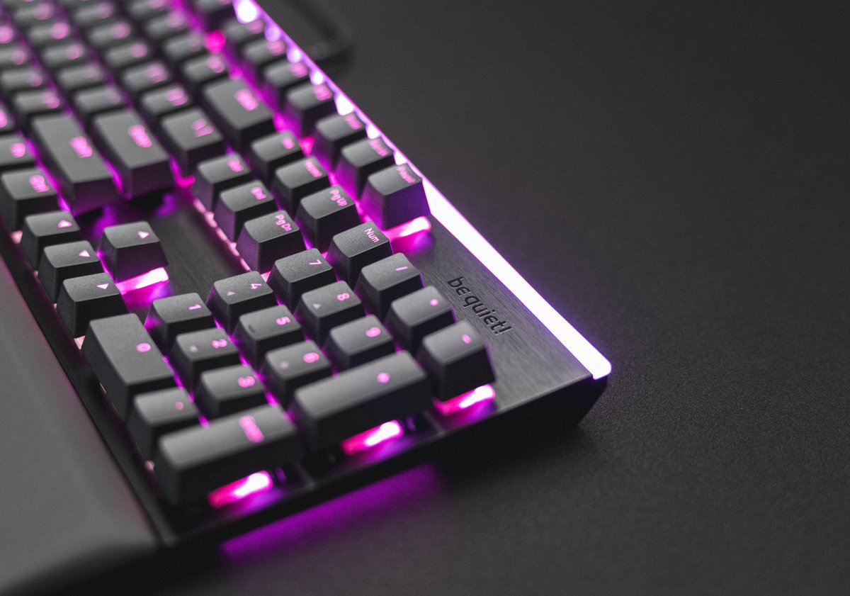 Escaldi's tweet image. ICYMI: @bequietofficial announced a line of PC peripherals earlier this year. They sent me their Light Mount keyboard to try out - no strings attached.

Quick thoughts:

- Full size layout is nice for work-related tasks, but too big to keep on a desk for gaming if your setup is…