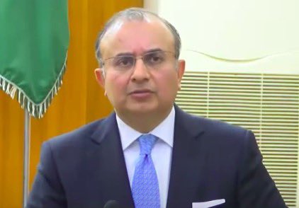 rizwanghilzai's tweet photo. پشاور ہائیکورٹ کے چیف جسٹس تقرری سے پہلے 26ویں ترمیم کیس کا فیصلہ کریں اور پھر چیف جسٹسز کی مستقل تعیناتی کریں۔ جسٹس منصورعلی شاہ کا سپریم جوڈیشل کمیشن اجلاس میں موقف۔ https://t.co/5lxVVDtTgI