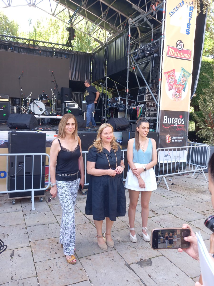 Onda Cero Burgos (@ondacerobu) on Twitter photo 🥳 <a href="/LericaMusic/">L É R I C A</a> es el concierto sorpresa de los Sampedros.
Actuará mañana en el escenario excéntrico a las 22h.
📻 Les ampliamos toda la información a partir de las 13.40h 🥳 <a href="/LericaMusic/">L É R I C A</a> es el concierto sorpresa de los Sampedros.
Actuará mañana en el escenario excéntrico a las 22h.
📻 Les ampliamos toda la información a partir de las 13.40h