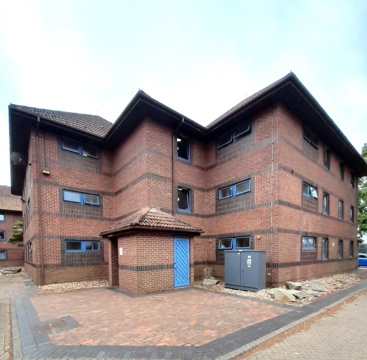 VIVODefence's tweet image. A smart technology trial we at VIVO Defence Services have undertaken in partnership with @EQUANS_UK has resulted in a 44 per cent reduction in energy use in a Single Living Accommodation (SLA) barrack block on a military base.

The trial was undertaken on the 30-bedroom SLA block…