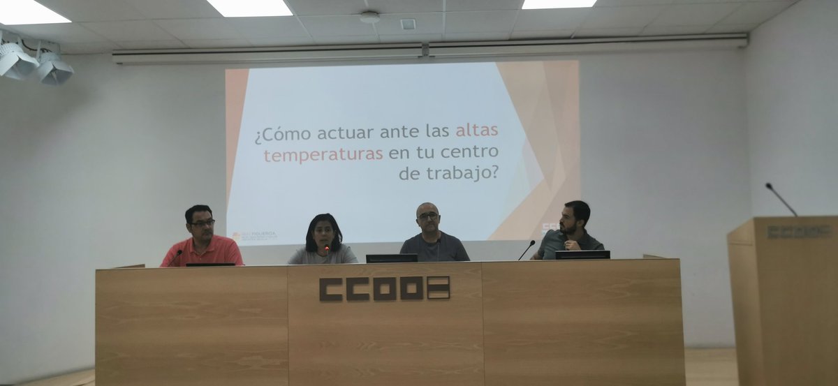 asiccoose's tweet photo. 🔴La #OlaDeCalor nos trae aquí #hoy a delegados y delegadas con ganas de formarse en materia de prevención de los efectos de las altas temperaturas en el trabajo. La formación como elemento sindical de primer orden 💪
#CCOOIndustriaSevilla
#CCOOSeForma https://t.co/9peiRhgK9s