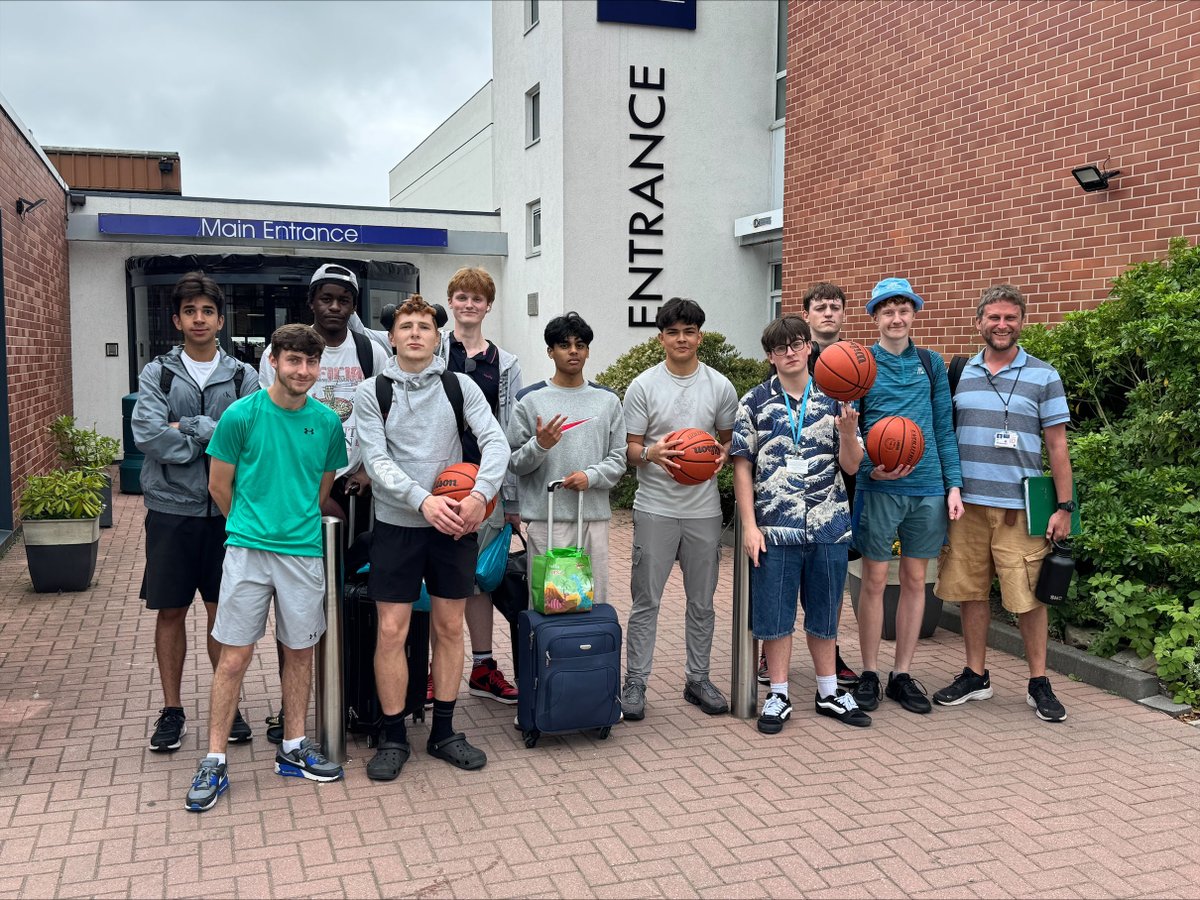 🏀 Good luck to our amazing Cronton Basketball Team as they head down to Devon for the West Coast Classic Basketball Tournament! 🚌🔥