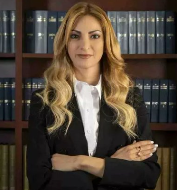 Η Ντόρια Βαρωσιώτου δεν είναι απλώς ένα πρόσωπο. Είναι ένα ΣΥΜΒΟΛΟ. Είναι όλοι αυτοί που έκαναν το καθήκον τους, έχοντας επίγνωση ότι θα δυσαρεστούσαν τους δυνατούς και θα εκπαραθυρώνονταν. ΕΝΑ ΕΥΧΑΡΙΣΤΩ ΣΤΟΥΣ ΑΝΘΡΩΠΟΥΣ ΑΥΤΟΥΣ. Η #Κύπρος θα αλλάξει κάποτε μόνο από αυτούς. #Cyprus