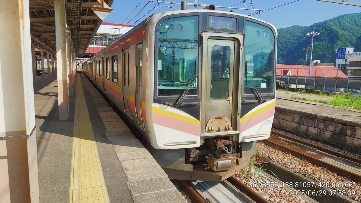 vutterf1yEffect's tweet photo. 2025.06.29 Sun.
途中の越後湯沢駅で20分ほどの停車時間があります。
水上はまだまだ先です。

#越後湯沢駅
#上��線
#週末パス https://t.co/gtUw2rPWml