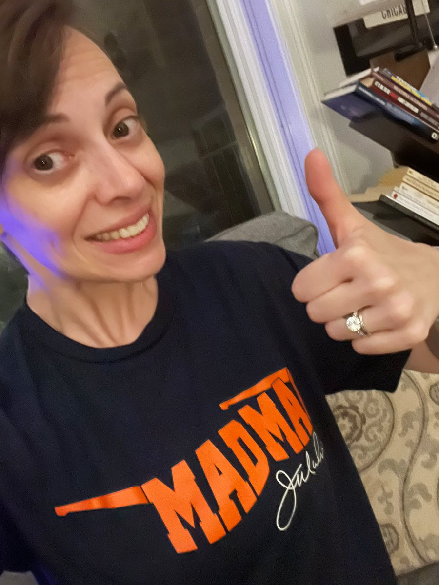 20UnDiSpuTed13's tweet photo. @312SportsCards1 I’ll take better pictures in the daylight tomorrow with all my @JimMcMahon swag 😎 but OMG THIS IS THE NICEST SHIRT it’s so soft and lays well! @obvious_shirts #MadMac #DaBears 🐻⬇️ https://t.co/fHAVSr6wnV