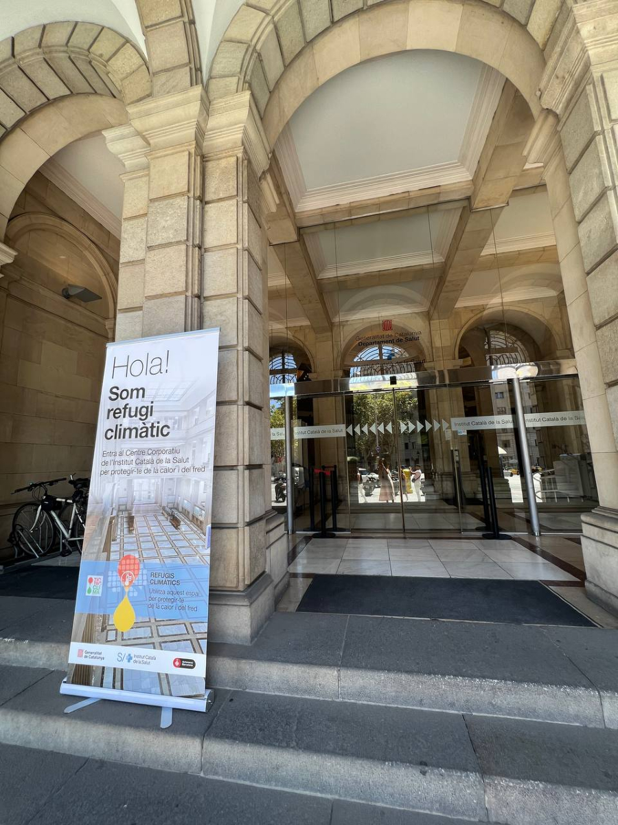 🏡 El Centre Corporatiu de l’#icscat és un refugi climàtic! 

👆🏻 Pots refugiar-te de les altes temperatures a les nostres instal·lacions. 

📍 Gran Via de les Corts Catalanes, 587. Obert per a la ciutadania de dilluns a divendres, de 9 a 17 hores.