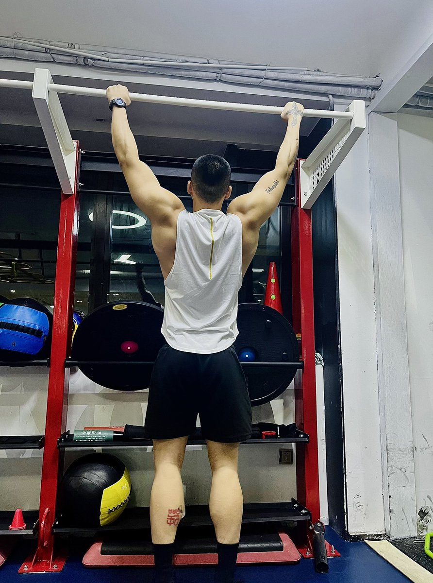 本人只有这一个推特号，其他的均为盗图假人。