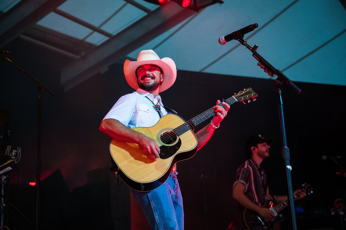 Pier Six Pavilion (@piersixpavilion) on Twitter photo . <a href="/FlatlandCavalry/">Flatland Cavalry</a> & <a href="/IanMunsick/">Ian Munsick</a> provided a country night by the water in Baltimore ๐โจ
๐ธ Richie Downs . <a href="/FlatlandCavalry/">Flatland Cavalry</a> & <a href="/IanMunsick/">Ian Munsick</a> provided a country night by the water in Baltimore ๐โจ
๐ธ Richie Downs