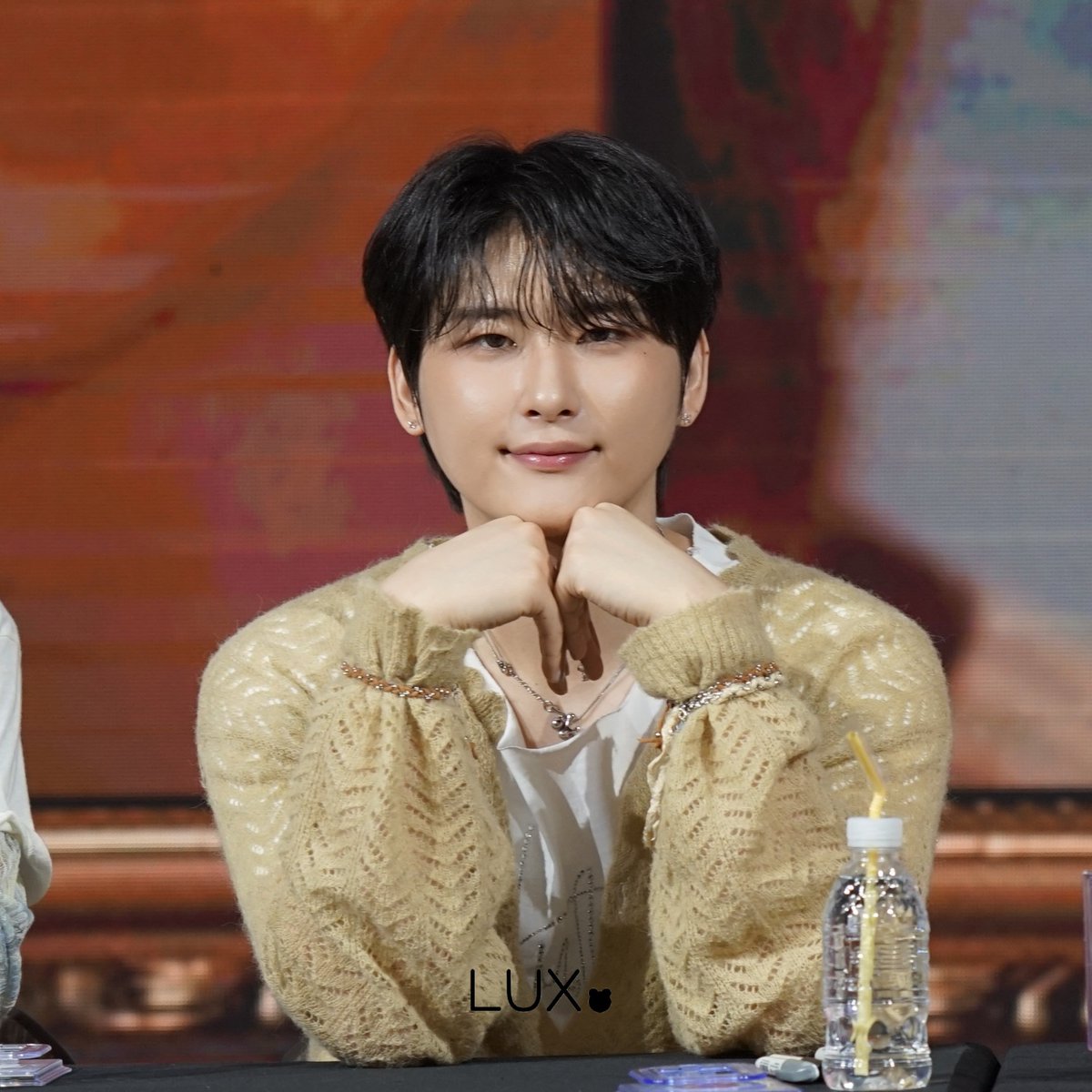 안뇽 ~~
250628 대면 팬싸 메이크스타
#크래비티 #우빈