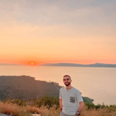 bhdrkkynlu's tweet photo. #YeniProfilResmi https://t.co/NV9Qj7dKOY