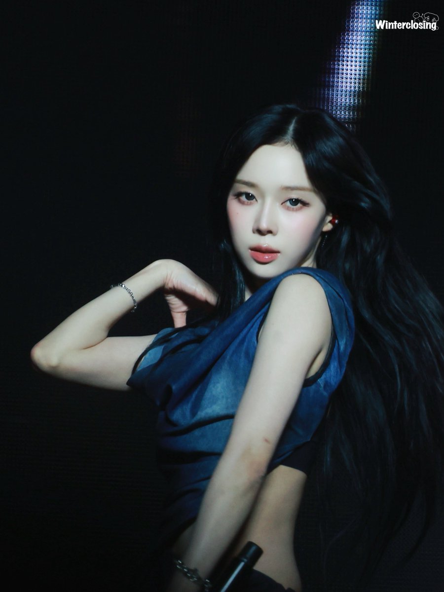 kwtclosing0101's tweet image. 250628 SMT London

#aespa  #æspa #에스파 
#WINTER #윈터