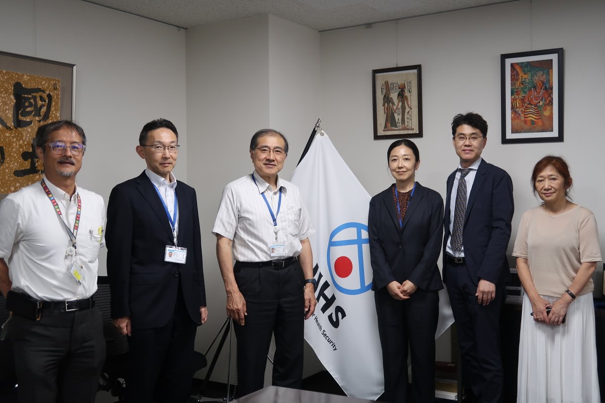 国際医療協力局員が海外に長期赴任する際には、#JIHS 理事長に報告を行っています。 7月1日には#セネガル に赴任する局員2名が報告に伺いました。一人は20年ぶり2回目のセネガル滞在となります。お元気で行ってらっしゃい！ #国立健康危機管理研究機構