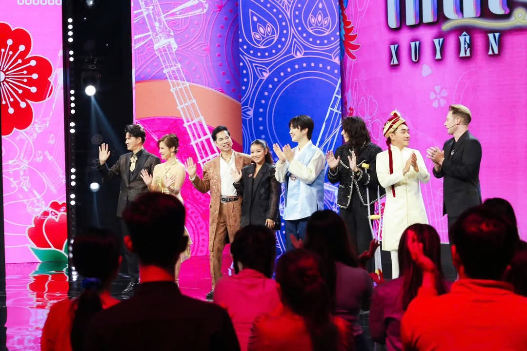 TANfanbase0310's tweet photo. the competition❤️
__________________
TÌNH CA XUYÊN VIỆT
Airs Sundays at 9 PM (21:00) on THVL1.
Artist: JUNTAE (In A Minute)
#InAMinute #인어미닛 #JUNTAE #준태
#TinhCaXuyenViet2025 #THVL1
#DongTayPromotion #DatVietVAC
#DOORIEntertainment #JwinEntertainment https://t.co/6T8Kkl4CwZ