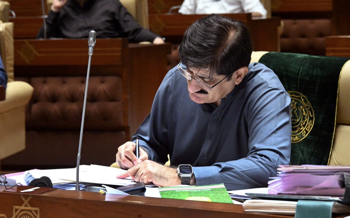 KaleriGulsher's tweet image. 1st July marks the end of One Unit — not just a date, but a triumph of unity, identity, and democracy. CM Sindh Murad Ali Shah reaffirms: No compromise on provincial autonomy. 🇵🇰
#EndOfOneUnit #YomETanseekhOneUnit #SindhStandsTall #UnityThroughDiversity
@BBhuttoZardari