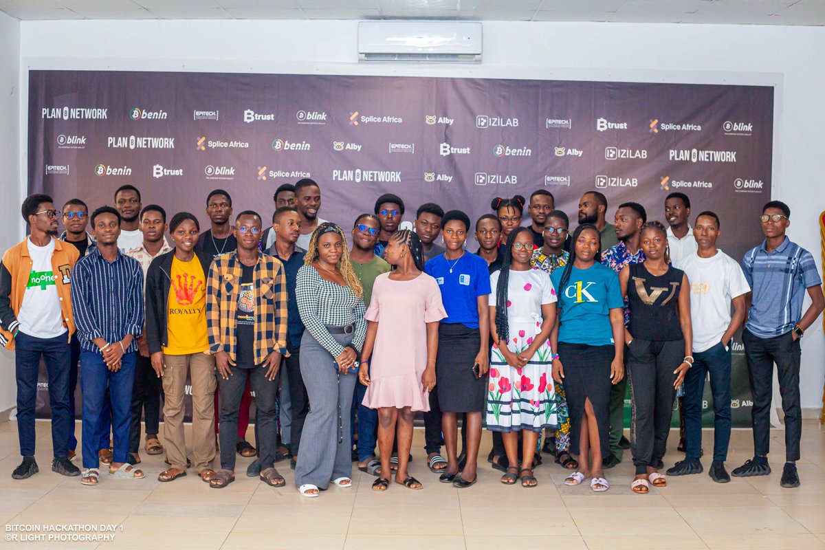 BITCOIN MASTERMIND (@btcmastermind_) on Twitter photo 🔹 Introduction au Bitcoin Développement avec BDK animé par <a href="/Vlad_kwasi/">Vladimir Fomene 🇨🇲 🇬🇠🇰🇪⚡</a>
🔹 Building on Lightning avec Lnbits animé par <a href="/heyolaniran/">Olaniran 🇧🇯</a>
Une première journée riche en apprentissages, en échanges techniques et en enthousiasme pour bâtir l’avenir sur Bitcoin et Lightning ! 🔧⚡ 🔹 Introduction au Bitcoin Développement avec BDK animé par <a href="/Vlad_kwasi/">Vladimir Fomene 🇨🇲 🇬🇠🇰🇪⚡</a>
🔹 Building on Lightning avec Lnbits animé par <a href="/heyolaniran/">Olaniran 🇧🇯</a>
Une première journée riche en apprentissages, en échanges techniques et en enthousiasme pour bâtir l’avenir sur Bitcoin et Lightning ! 🔧⚡