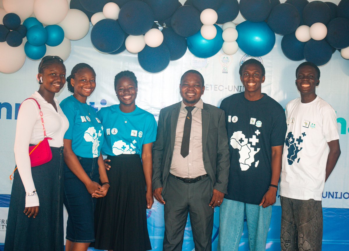 OladapoKayodeA1's tweet photo. Mentoring is a brain to pick, an ear to listen, and a push in the right direction. It was a privilege to mentor Team PayG for the Afretec-Unilag Innovation-in-Health Challenge 2025. Out of 339 students from 24 universities, Team PayG was selected of the top ten (10) finalists. https://t.co/NMTKNneSNV