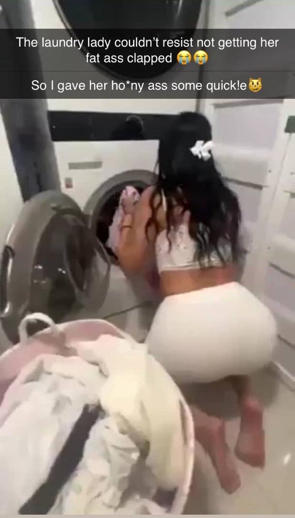 No way she don’t care about being on video 😭😭
A thread 🧵