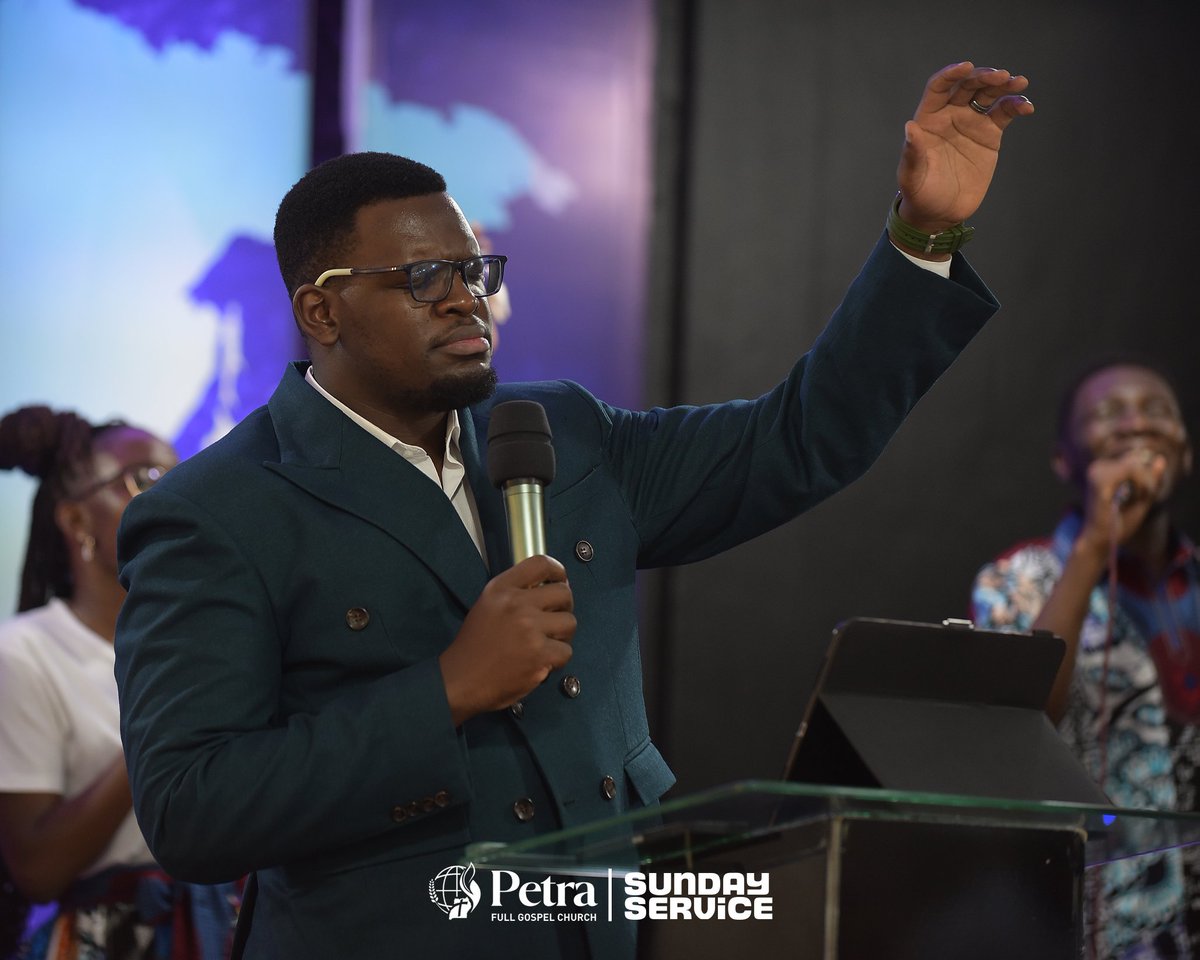 petrafgckira's tweet photo. There is fire on my Altar that no man can quench
Ap. Jonathan Male
#sundayservice #beautitudes #blessedarethemeek #thewors https://t.co/AYwhSYmSfd
