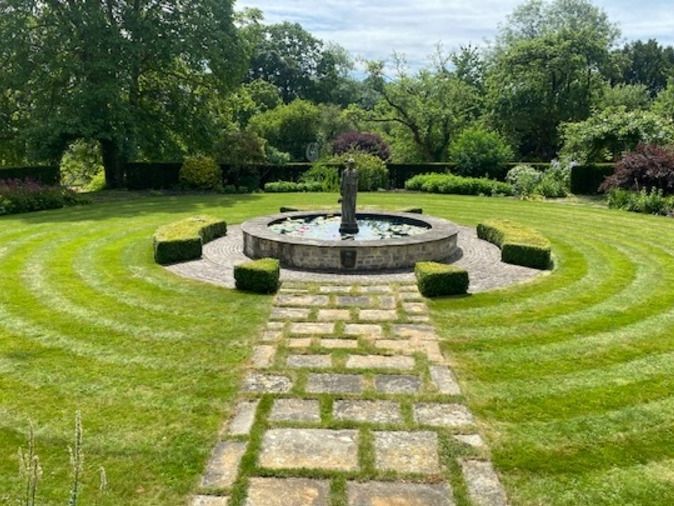 WarksNGS's tweet photo. This week there are more opportunities to visit Monksbridge, near Kineton - a wonderful garden with plenty of features to enjoy!

Monksbridge, CV35 0NA
Tue 1st &amp; Thu 3rd July, 9 - 3pm
Admission £8, children free
Refreshments in the church, 10.30 to 3.30

https://t.co/5dOcVyBPZX https://t.co/w0FhPVl0WQ