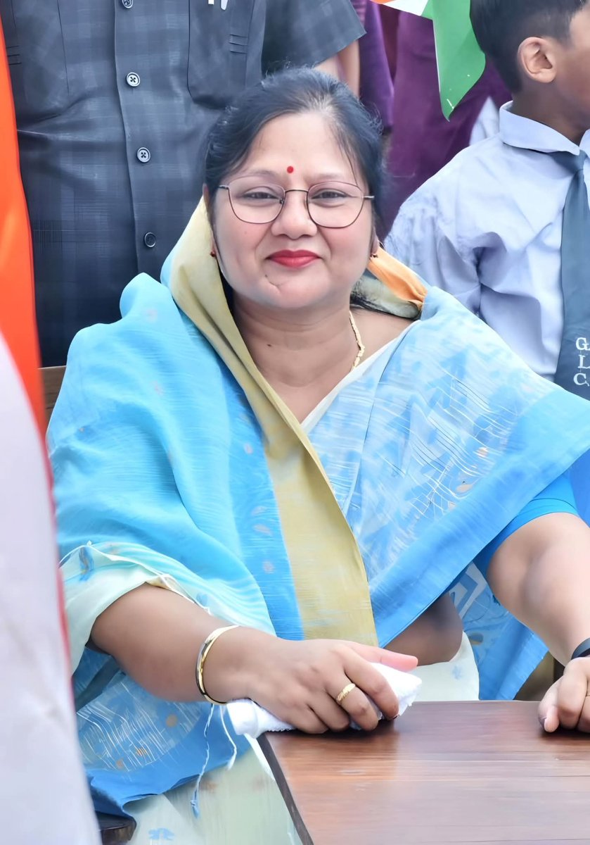 तमन्नाओ से भरी हो आपकी जिंदगी,ख्वाहिशों से भरा हर पल, दामन भी छोटा लगने लगे
इतनी खुशिया दे आपको ये नया आने वाला कल!
उत्तर प्रदेश सरकार में माननीय राज्यमंत्री श्रीमती <a href="/VijayLaxmiMLA/">Vijay Laxmi Gautam</a> विजय लक्ष्मी गौतम 
जी आपको जन्मदिन की बहुत बहुत बधाई एवं हार्दिक शुभकामनाएं💐💐
आप जिए हजारों साल