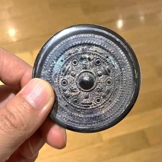 ✨大好評につき増産✨ 新商品「三角縁神獣鏡デザイン手鏡」増産しま