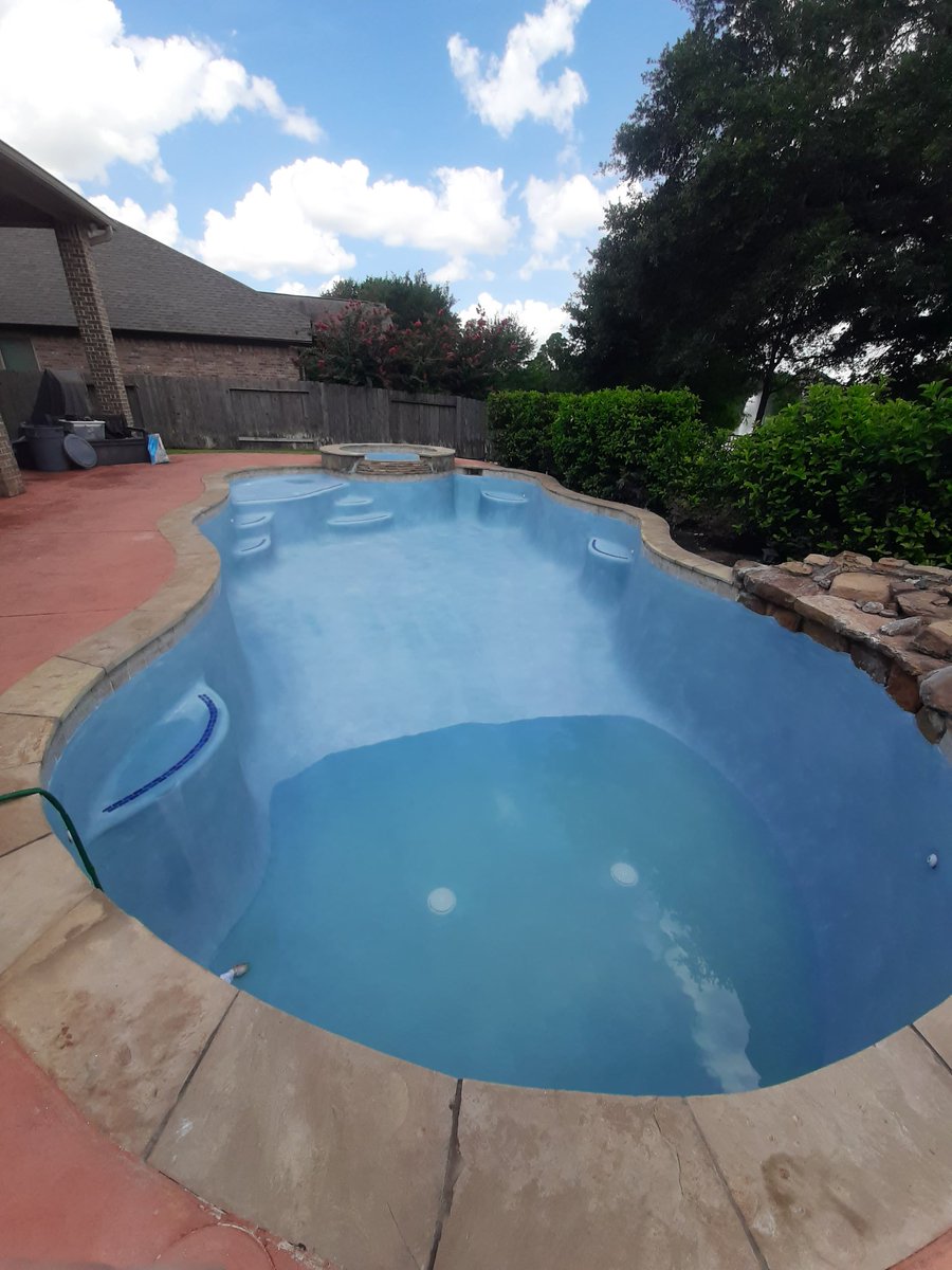 EltonSherrif's tweet image. Saturday daddy filling up da pool oready, next week da workers back to complete da job. Meanwhile, I unda love attack from mommy, kissies & hugging, no escape for I😁💞Daddy & I in our park, after 8pm - but still 90F. I good time anyway. Sending y'all love & respect 👍🖐🐾🚔🐕